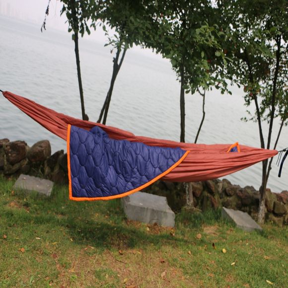 Hammock can be used for camping and traveling