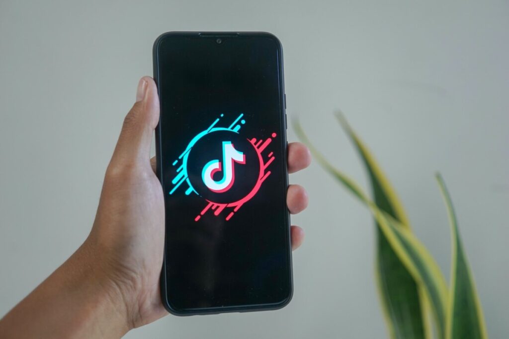 8 Ways to Get Your TikTok Video on the For You Page
