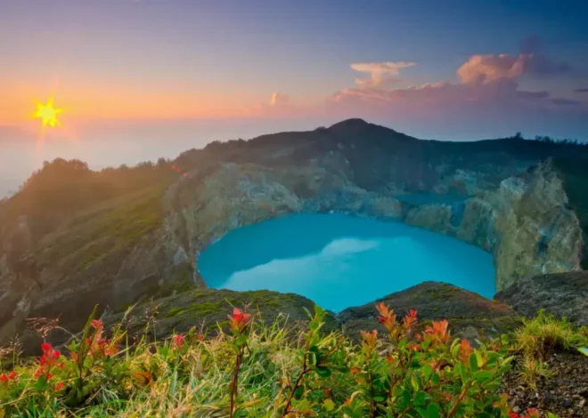 Best Times of Year to Visit Kelimutu & Komodo for a Komodo Tour Package: Weather, Volcano Lakes & Sea Conditions