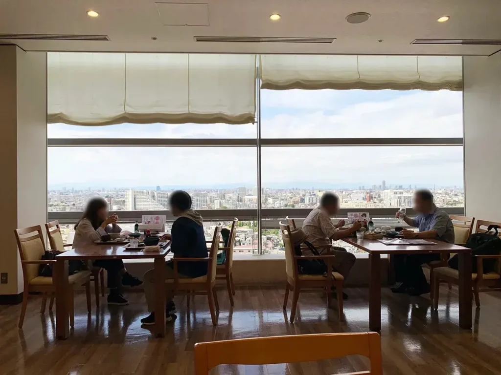 tokyo modern cafe lunch